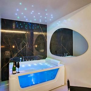 Distinto Suite&Rooms